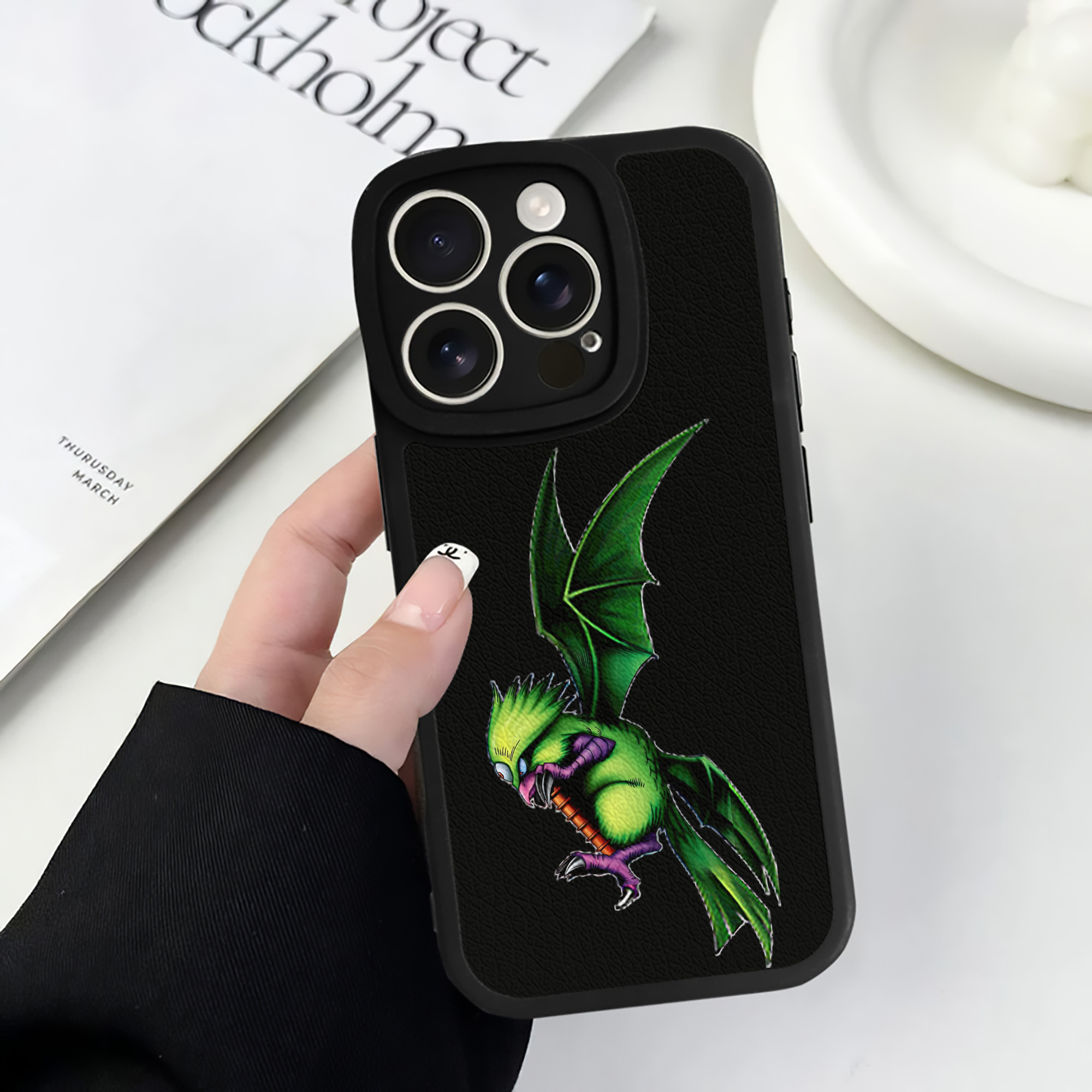 遊☆戯☆王 Yu-Gi-Oh! 【iPhone 16シリーズ対応】シリコンスマホケース（レザー調） 材質：シリコン